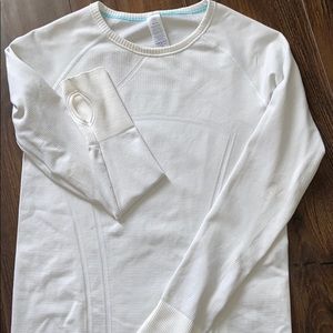 Lulu lemon white swiftly tech long sleeve